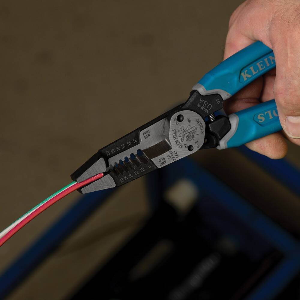 Klein-Kurve® Wire Stripper Heavy Duty Steel 8-20 AWG 2 Klein-Kurve® Wire Stripper Heavy Duty Steel 8-20 AWG