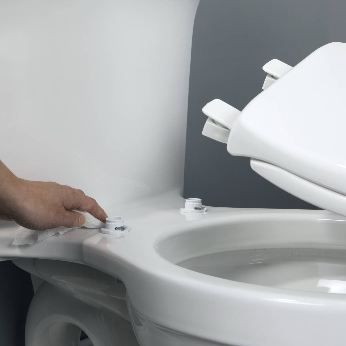Round White Wood Easy Clean And Change Hinge Toilet Seat 2 Round White Wood Easy Clean And Change Hinge Toilet Seat